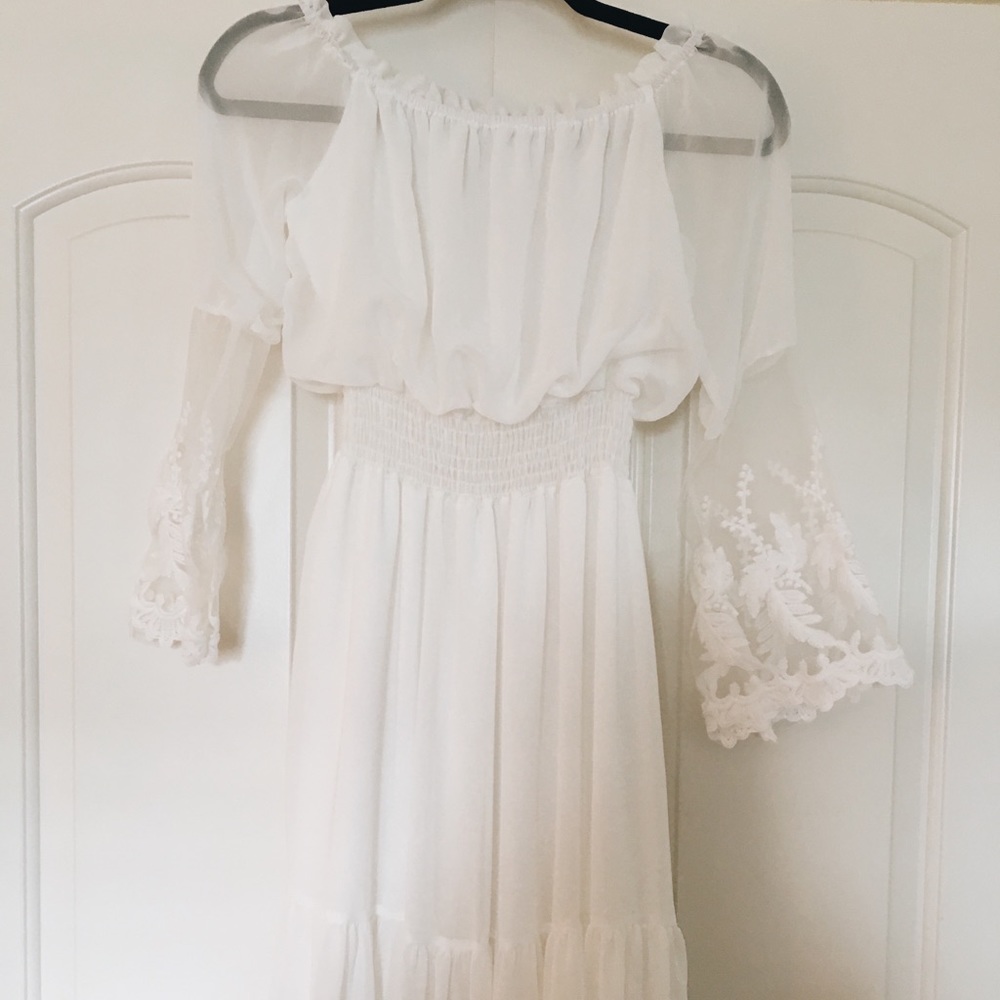 White Off The Shoulder Maxi Dress - Size XL